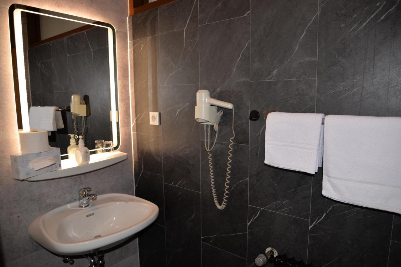 Hotel Paffhausen Wirges Екстериор снимка