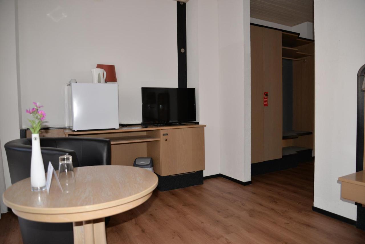 Hotel Paffhausen Wirges Екстериор снимка